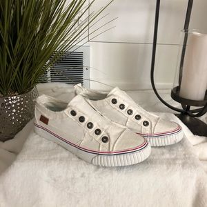 Blowfish Malibu only wore once.